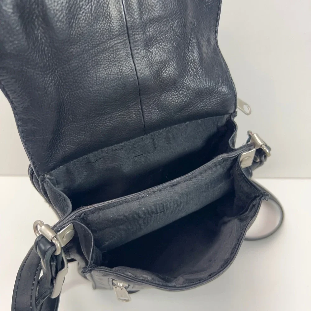 BLACK LEATHER Crossbody Wallet Style Organizer Multi Zip Pockets Travel Work Bag